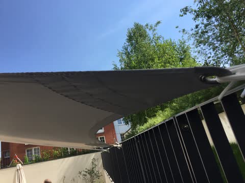 Sonnenschutz nach Maß von der Dekker Segelmacherei Hamburg, Bild 8 von 21