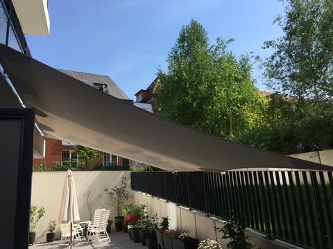 Sonnenschutz nach Maß von der Dekker Segelmacherei Hamburg, Bild 9 von 21